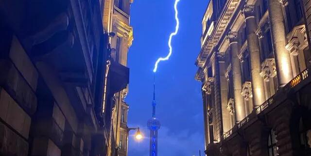 乐投体育防雷解析上海东方明珠“接闪”