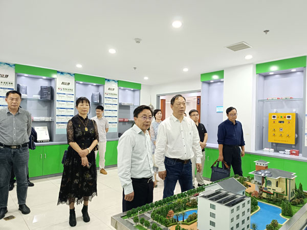 湖南省政协副主席、民建湖南省委会主委赖明勇莅临乐投体育走访调研